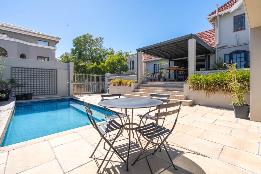 5 Bedroom Property for Sale in Woodstock Upper Western Cape